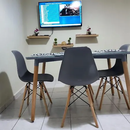 Emilio Villa Udenisht