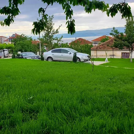 Villa Emilio Udenisht